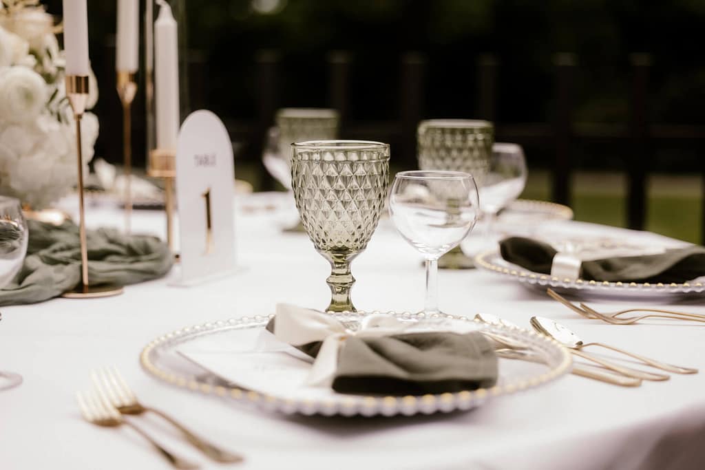 Tisch mit Hochzeit Deko in Schloss Neuhaus