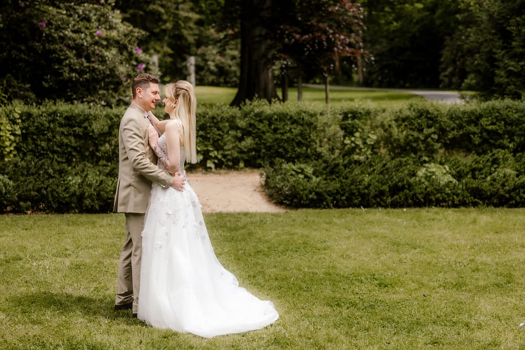 Brautpaarshooting im Park Melle