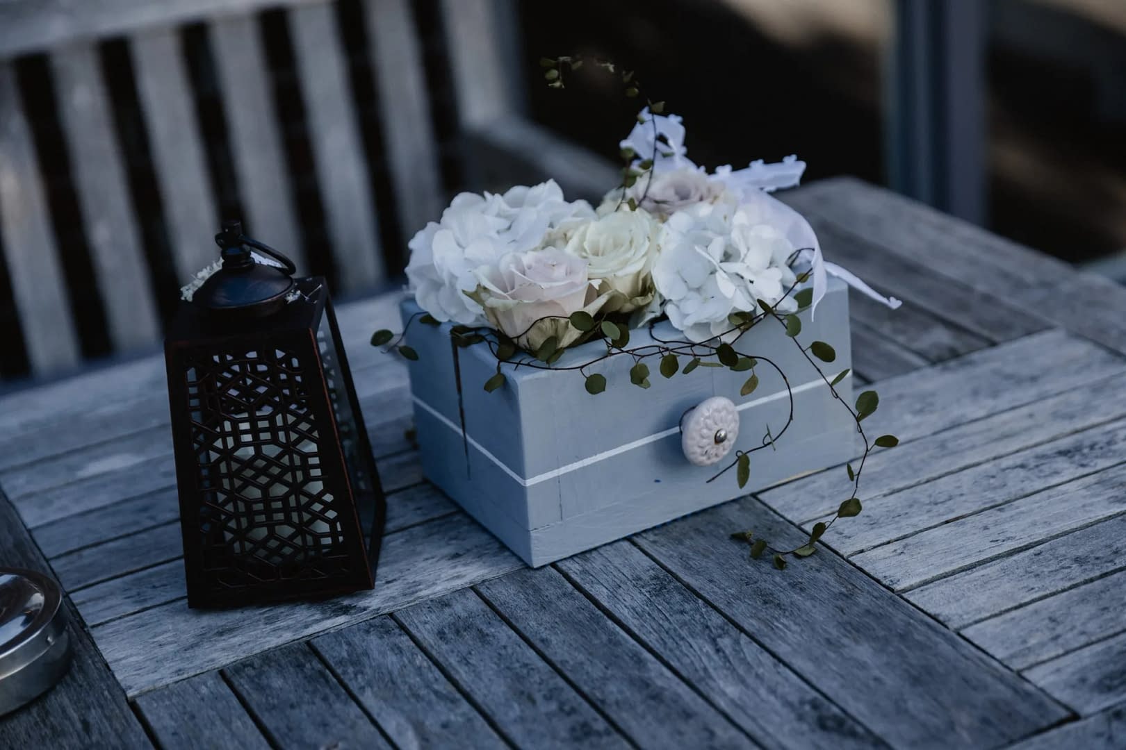 blumenbox rosen hortensien laterne terrasse scheune st georg