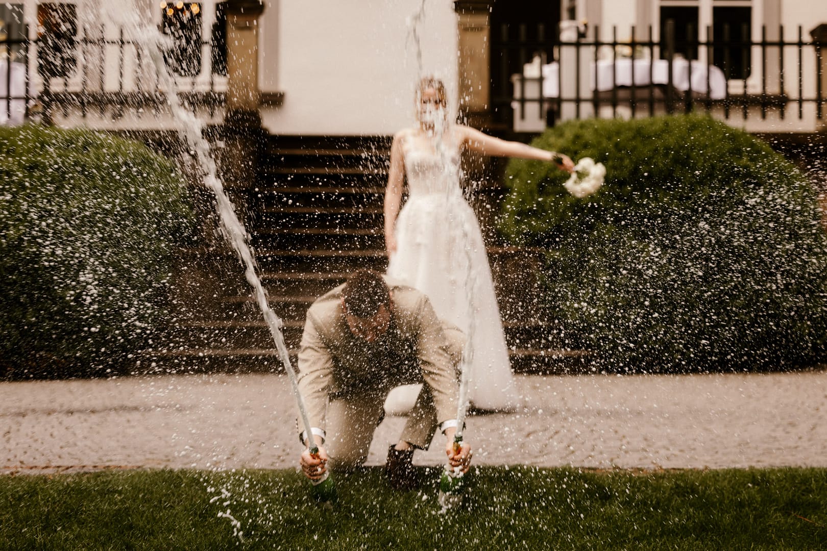 Hochzeitsshooting vor der Hochzeitslokation