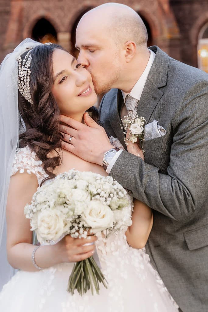Hochzeitsfotografie Marie Monheim – Romantisches Paarshooting vor der traumhaften Schlosskulisse nach der freien Trauung
