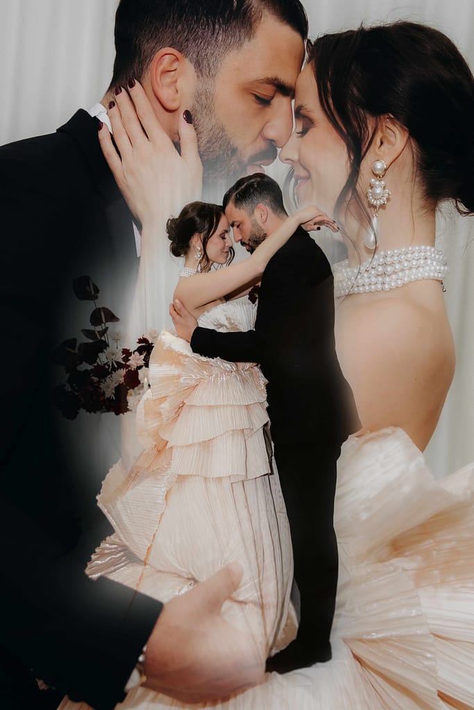 Hochzeitsfoto mit Hochzeitspaar in Schloss Neuhaus