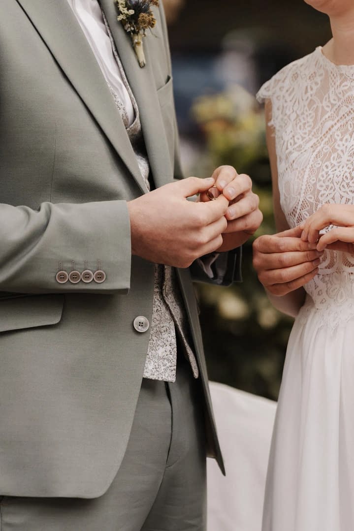hochzeit landwerk melle detail haende ringe 151
