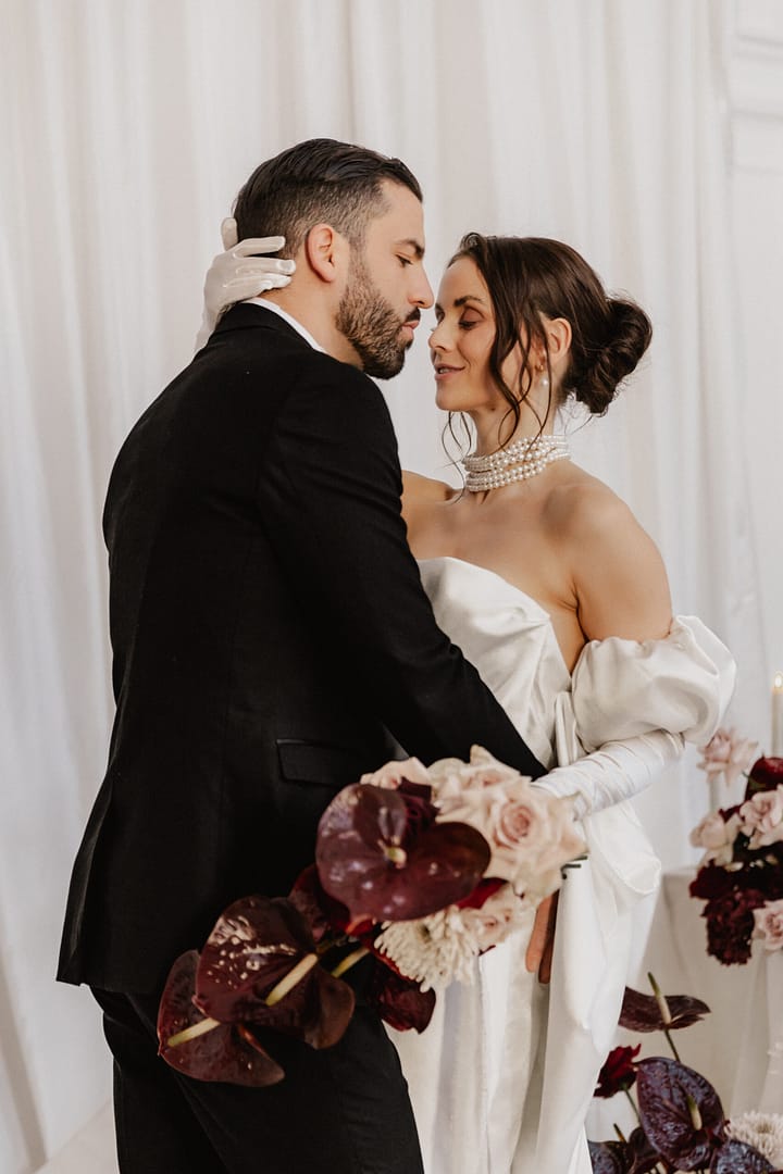 Strahlend vereint am großen Tag Harmonie und Glück in perfekter Nähe